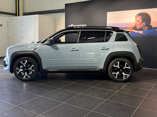 renault 4 showroom zijkant