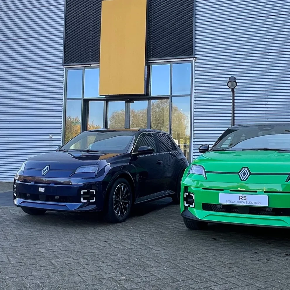 header renault 5 showroom