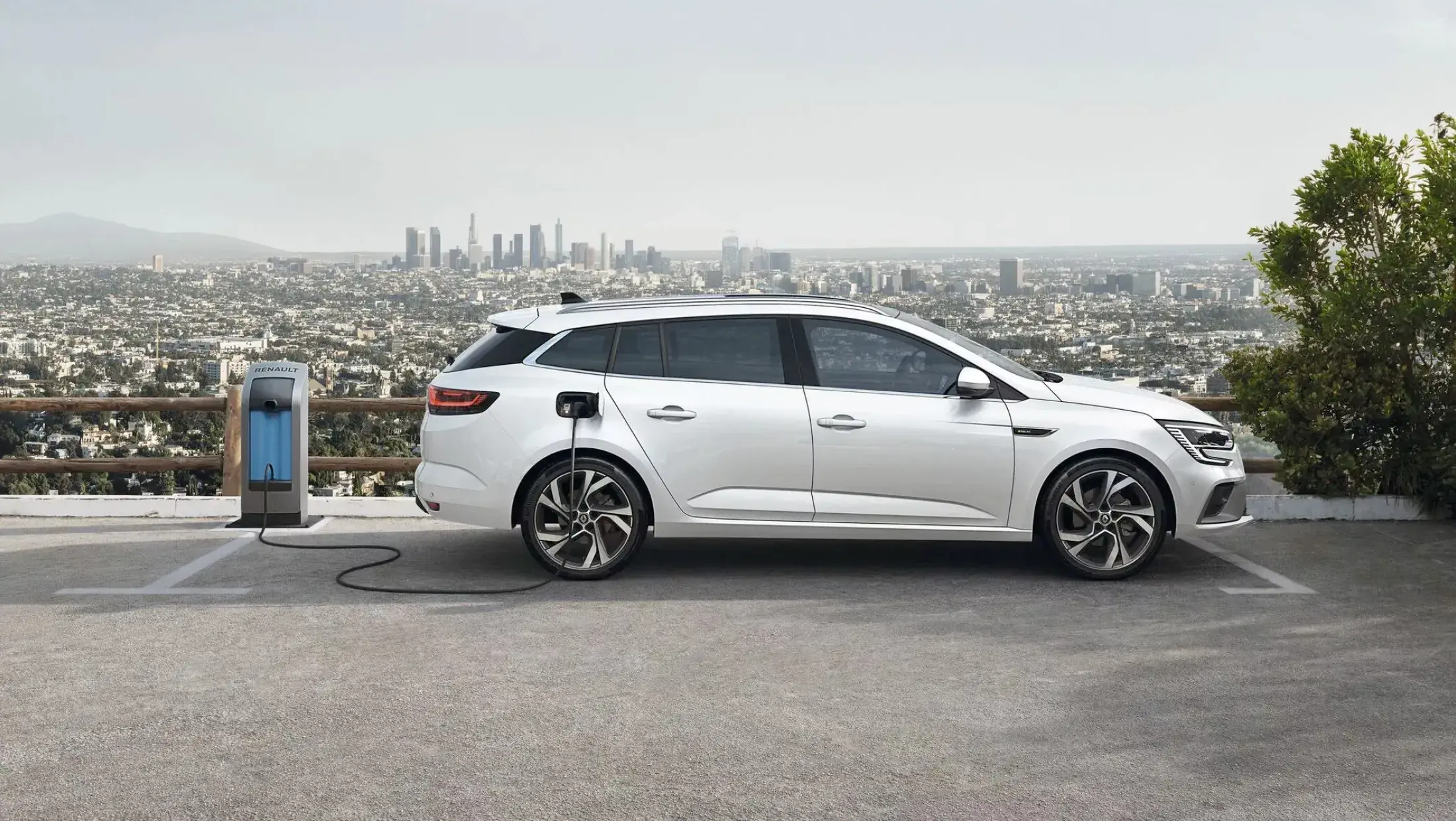 megane estate etech